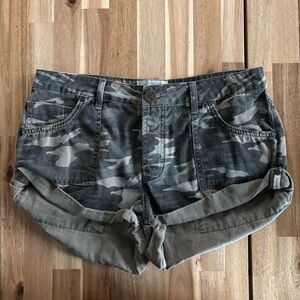 One Teaspoon‎ Bandits Camo Shorts